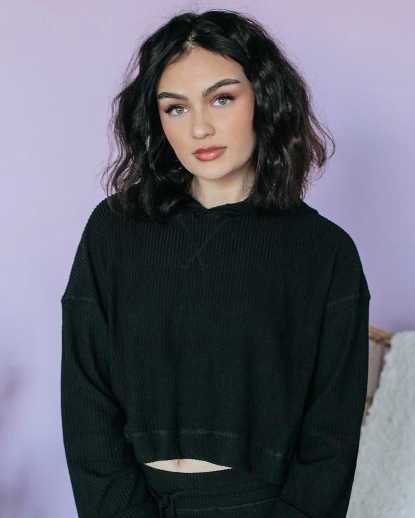 Black best sale ribbed hoodie
